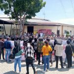 Polres Bone Bolango Dan Polsek Kabila Laksanakan PAM Unras Di Kantor Disnakertrans Gorontalo