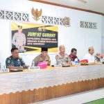 Kapolresta Gorontalo Kota Gelar Jumat Curhat Bersama Tenaga Kerja Bongkar Muat (TKBM) Pelabuhan Gorontalo