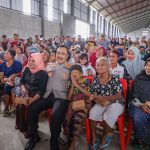 Wakapolri Salurkan 3.500 Paket Sembako Bakti Sosial Polri Untuk Negeri di Belawan
